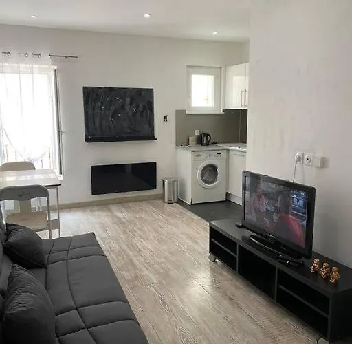 Arcole 6 Jolie T2 Centre Garage-wifi -tv Connectee-clim Apartamento